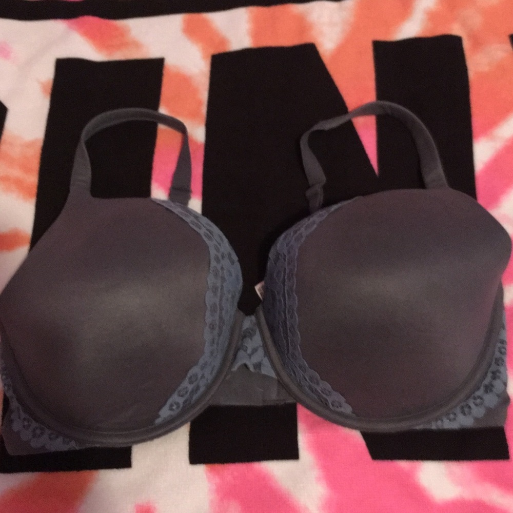 Victoria’s Secret body by Victoria secret 38DDD